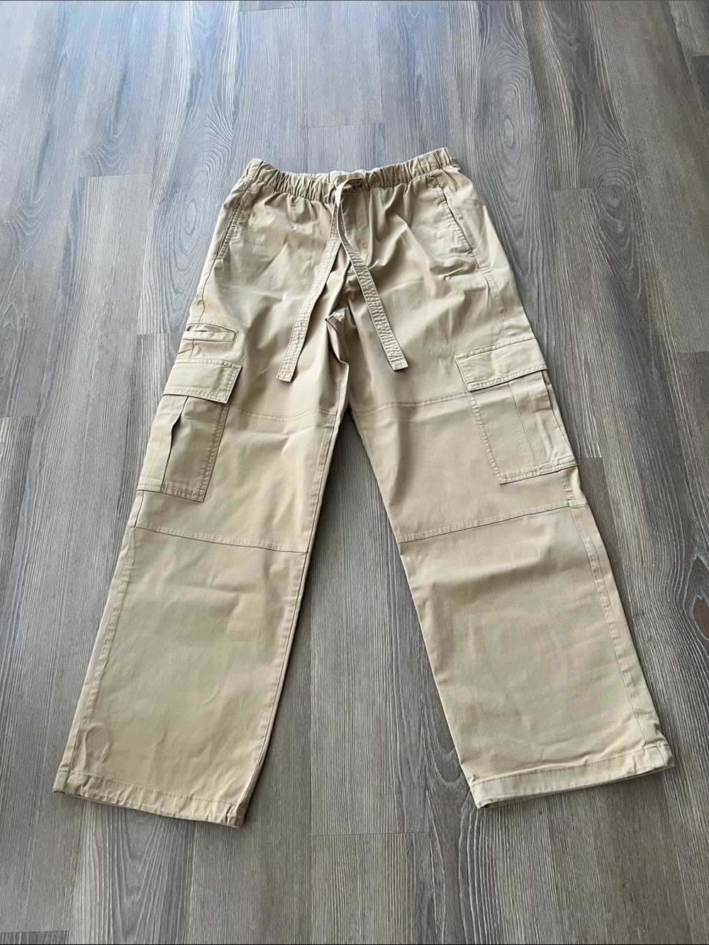 GAP Woman’s Wide Leg Cargo Pants - Tan